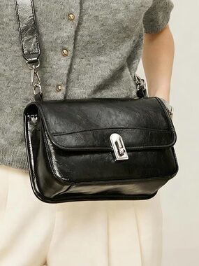 Daphne Crossbody Bag—Black